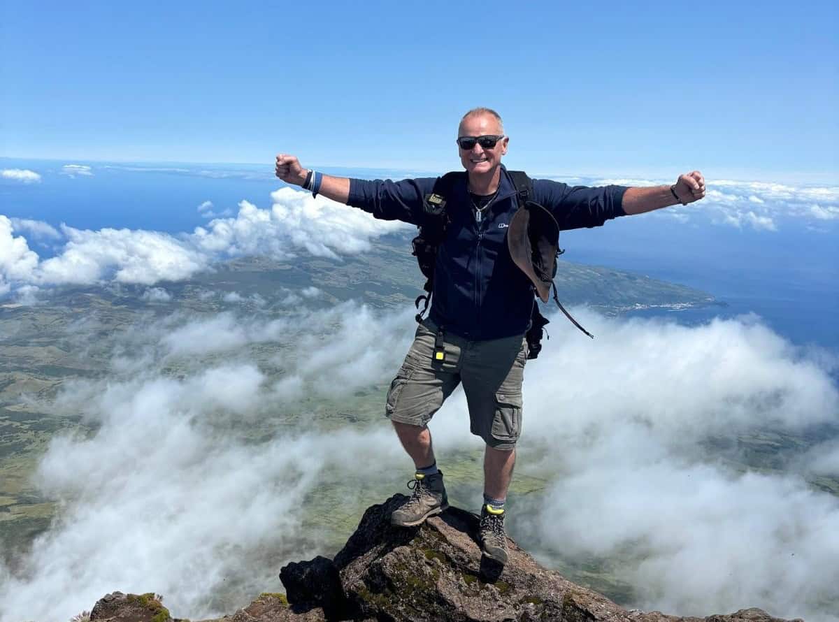 Pico Mountain Ascent