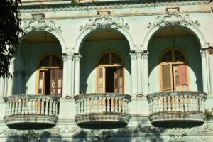 Colourful and Charismatic cuba (2)
