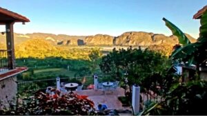 Cubao Campina ; Vinales Valley