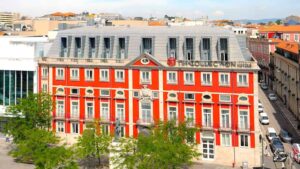 Hotel NH Collection Porto Batalha