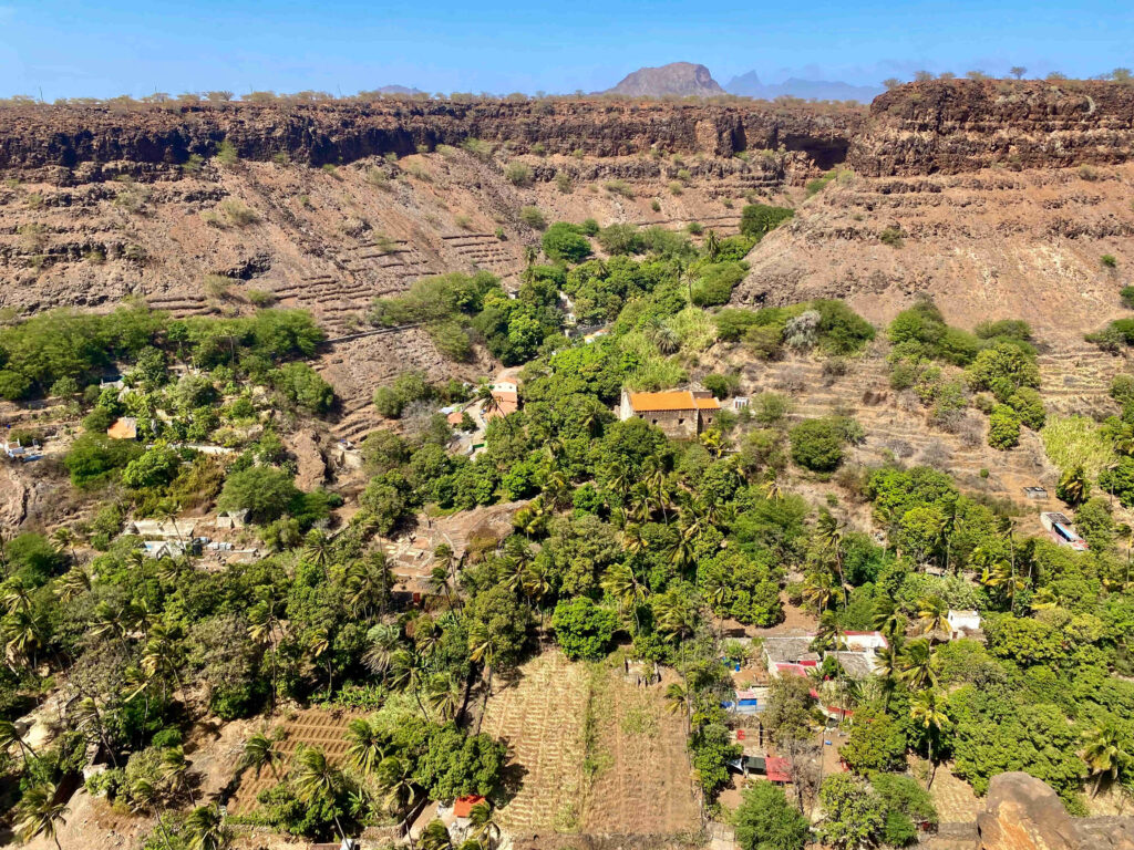 The walk into Cidade Velha