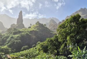 Guided walk from Agua das Caldeiras to Xoxo