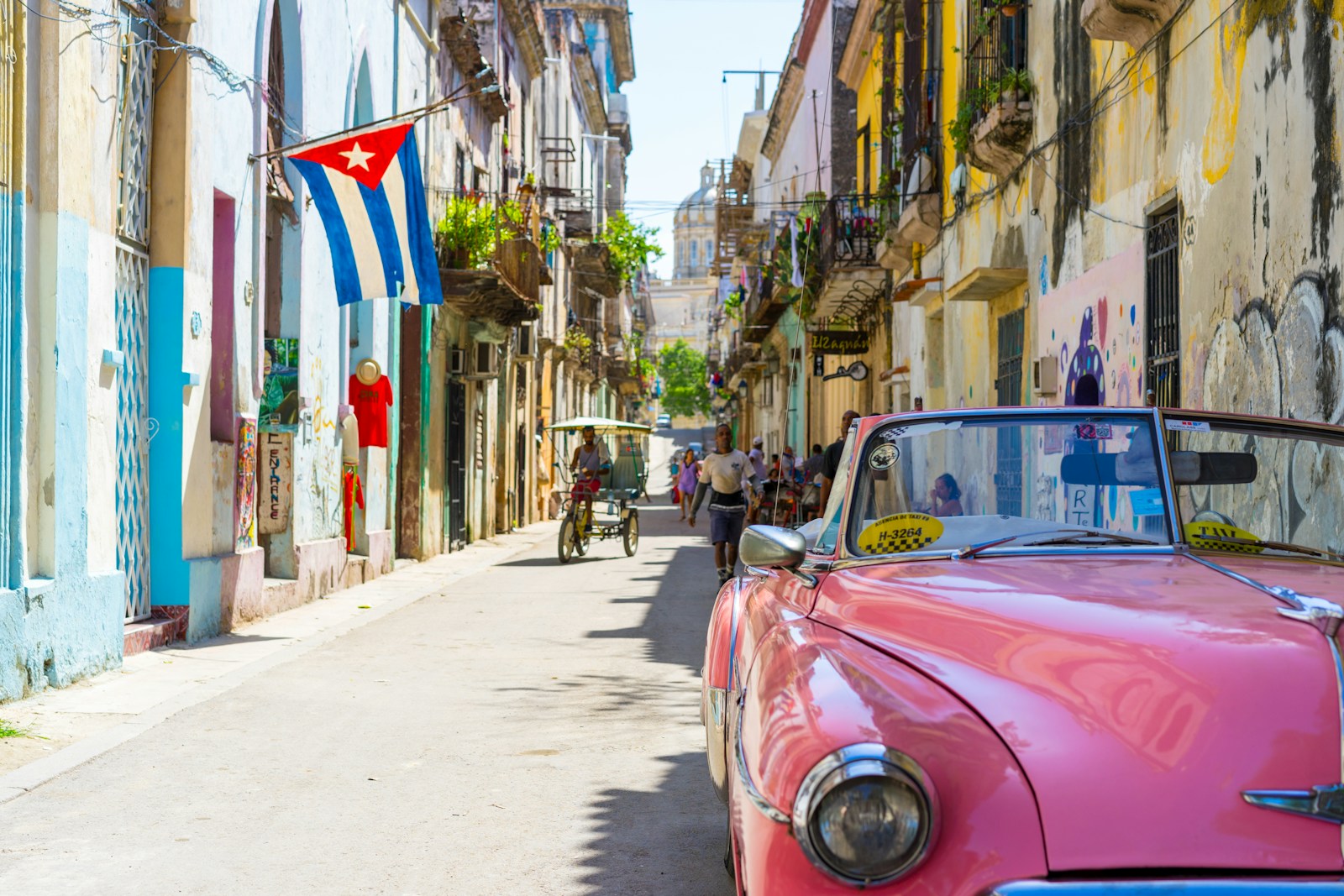 Discover Havana, the capital city of Cuba, image size:1600x1067