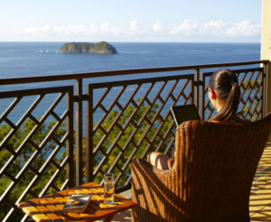 Arenas del Mar Beachfront & Rainforest Resort